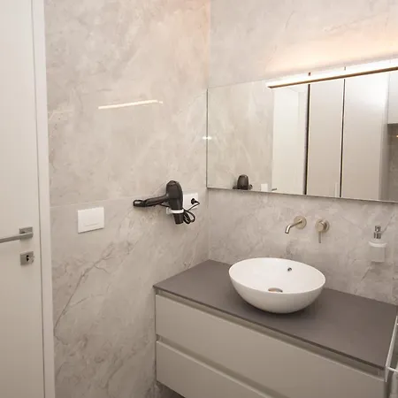 Enjoy - Luxury Experience In The Heart Of بولونيا