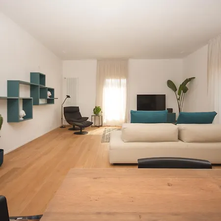 Lejlighed Enjoy - Luxury Experience In The Heart Of Bologna